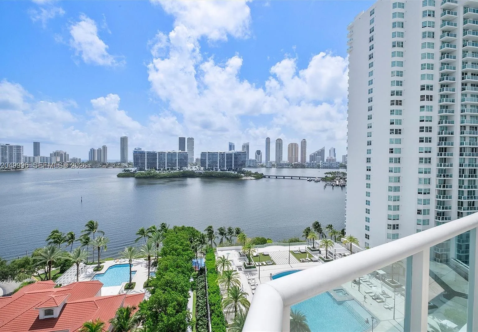 The Peninsula Ii Condo — Photo 4