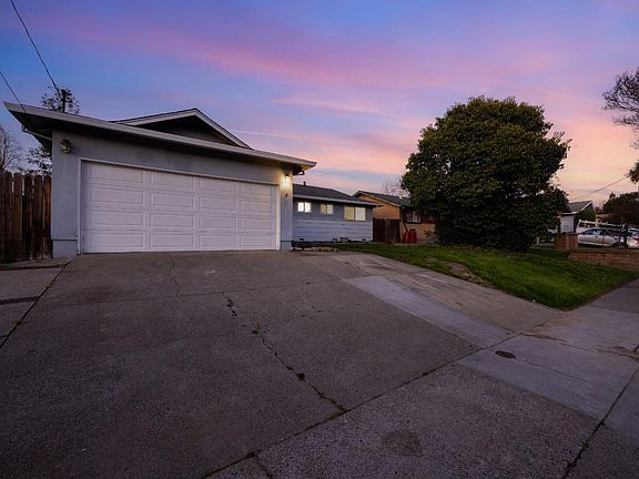 4th image of 2733 Yuma Street