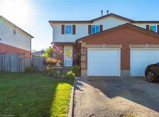 7 Tamvale Cres, Kitchener, ON N2E3K8