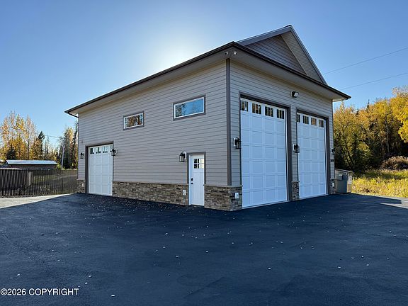 5th image of 36070 Lakeshore Dr