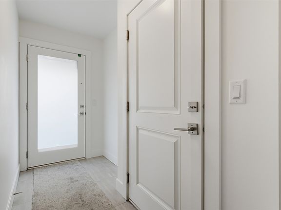 4th image of 720 Valley Rd #44