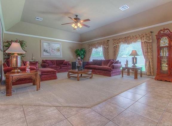 4th image of 4608 S 172nd Ave E