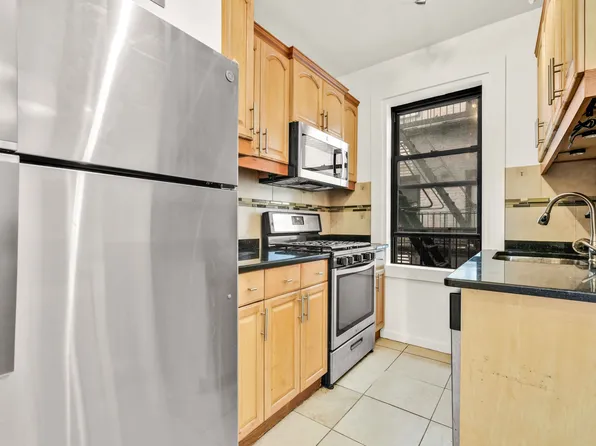 21-28 35th Street image 5 of 19