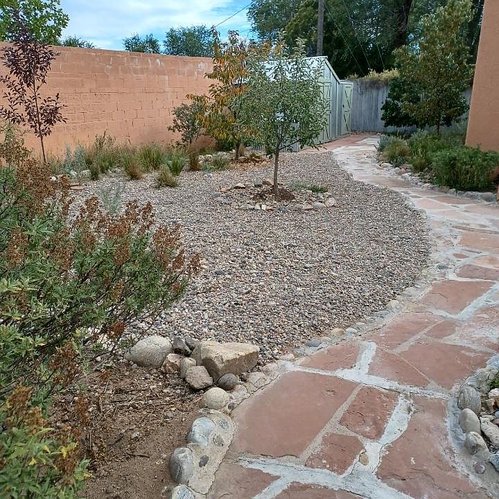 1st image of 223 Las Mananitas St