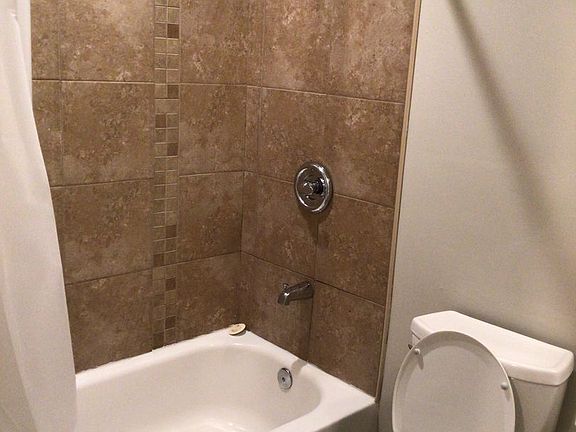 3rd image of 6610 S Kenwood Ave #6614-108