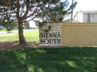907 W 17th St, Ottawa, KS 66067