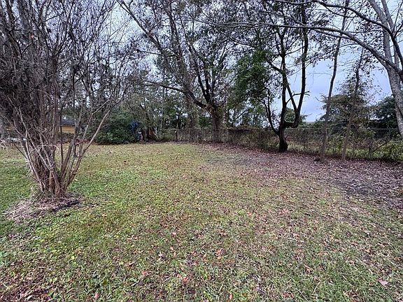 2nd image of 7715 Praver Dr E