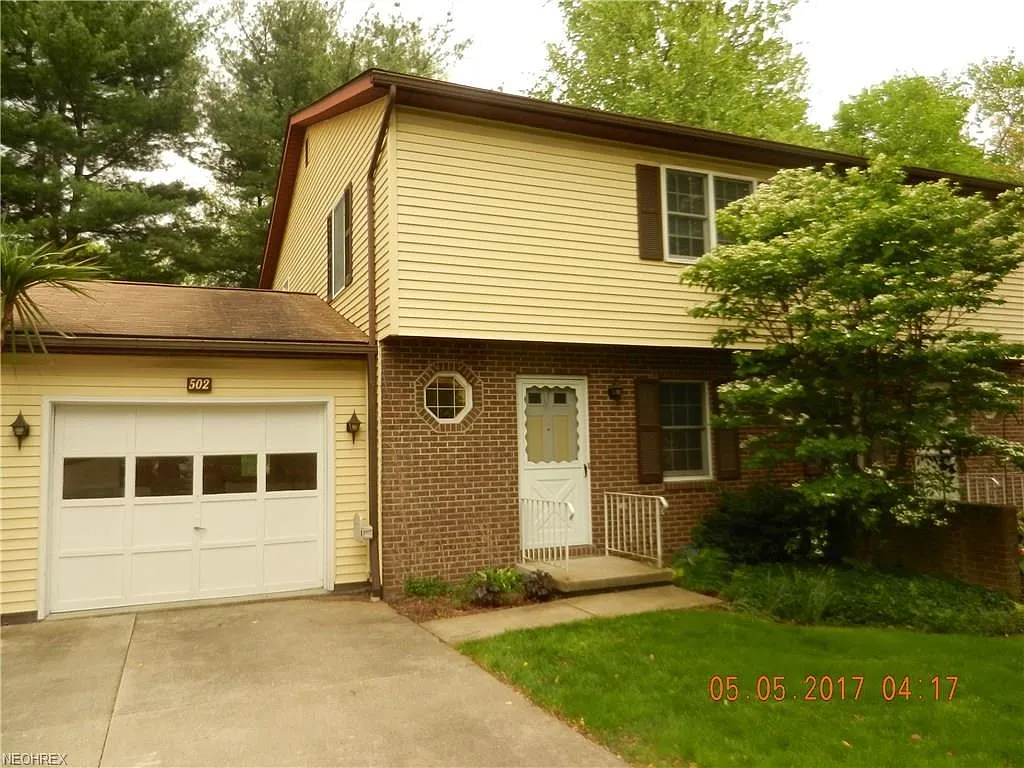 502 Oakmont Ct photo 1