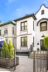 94 Hawthorne Street