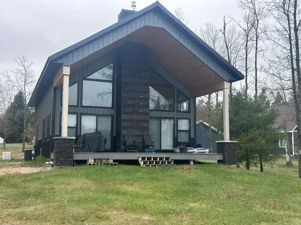 3795 Warbler Ln, Mio, MI 48647