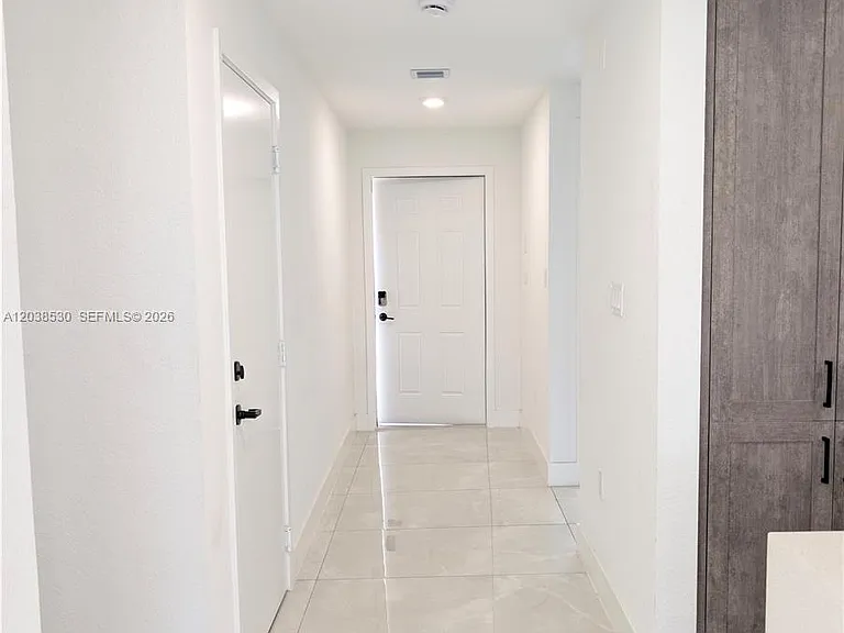 1373 NW 1st St — Photo 37