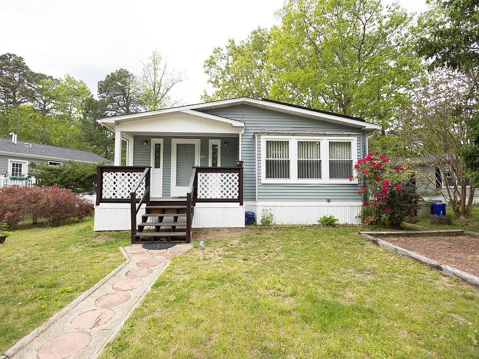 1st image of 22 Hickory Ln