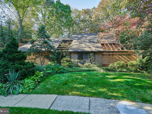 10614 Fiesta Rd, Fairfax, VA 22032