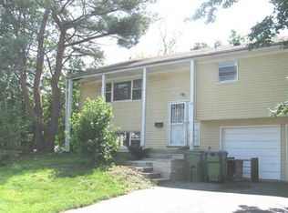 32 Barlow Rd, Edison, NJ 08817