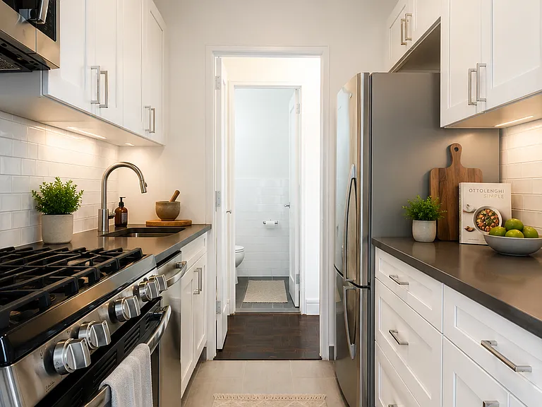 35 E 35th St #10-K — Photo 6