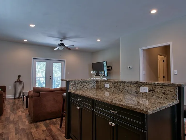 1864 Belle Vue Way — Photo 13