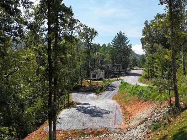 19 Kimberly Ln, Franklin, NC 28734