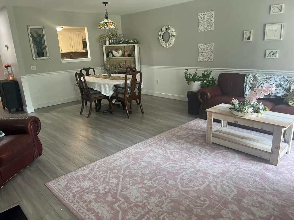 2 bed, 2.5 bath, 1355 sqft, $3,200 — Photo 4