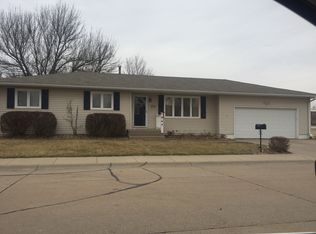 2706 Wagon Rd, Grand Island, NE 68801