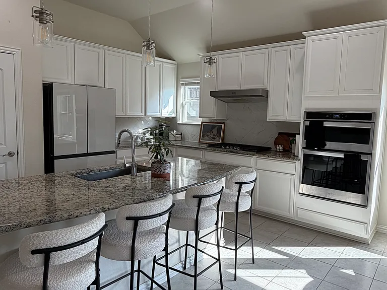 2504 Melrose Dr — Photo 19