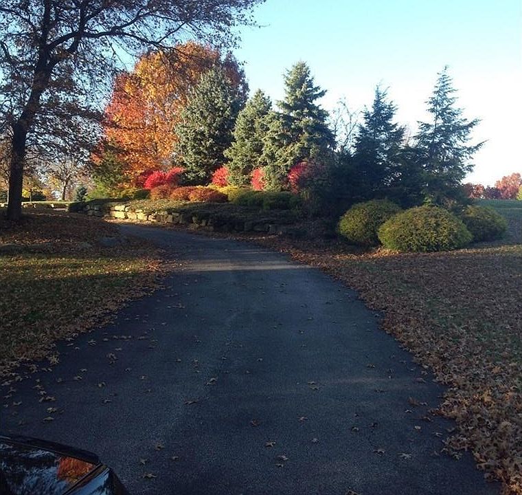 2nd image of 2275 Graybill Rd