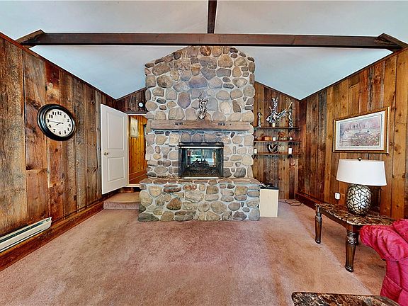 3rd image of 286 Taylor Rd