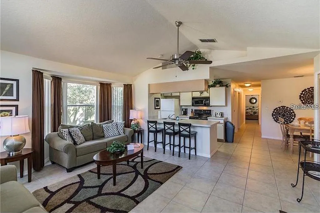 3 bed, 3.0 bath, 1434 sqft, $1,950 — Photo 3