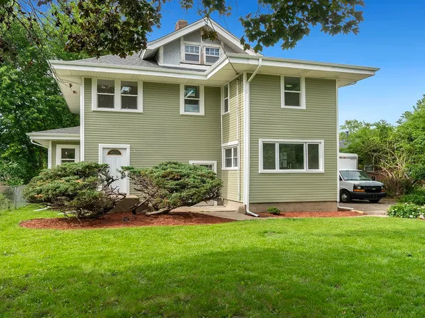 260 Wallace Ave, Machesney Park, IL 61115