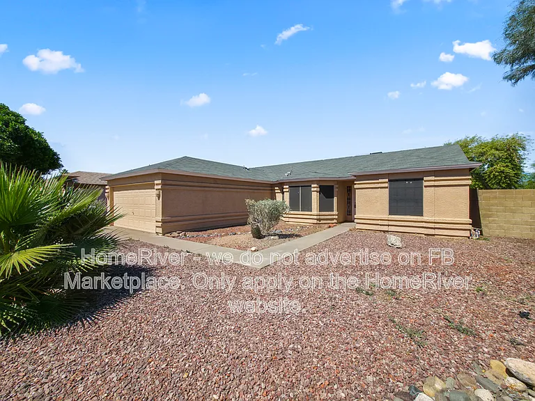 2 W Michelle Dr — Photo 5
