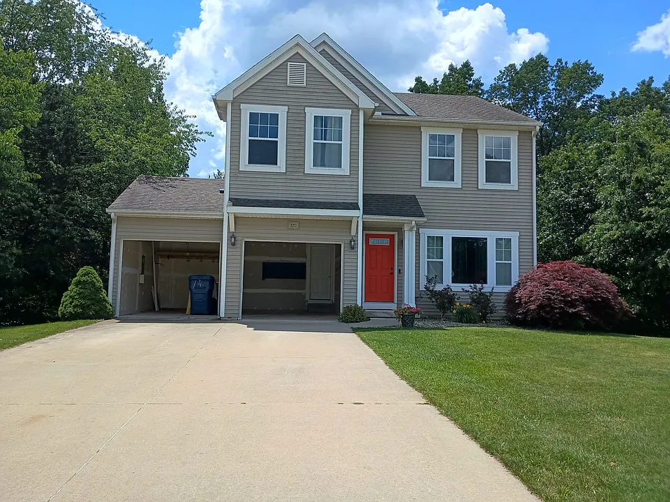 2211 Colbert Dr