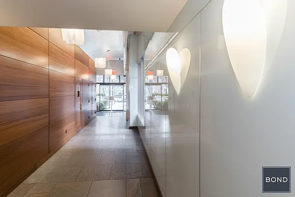 Rented by Bond New York | media 24