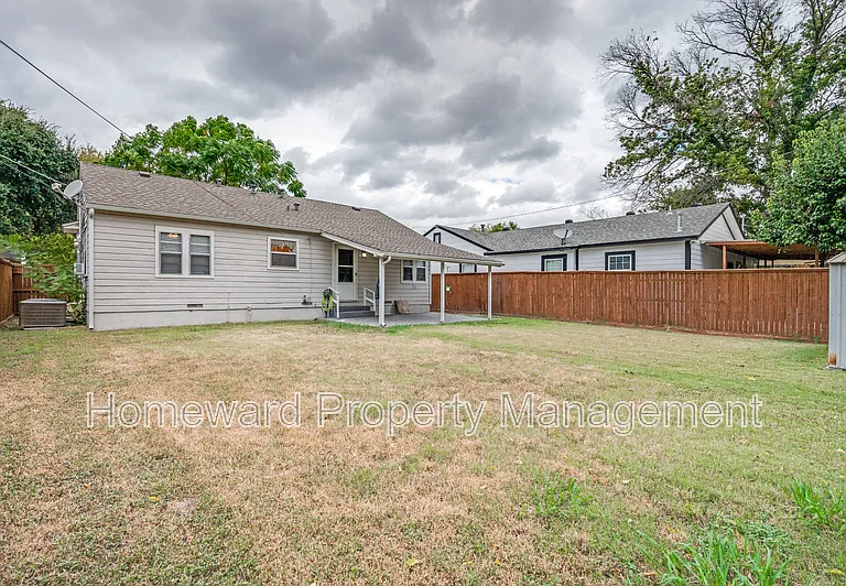 4229 Valentine St — Photo 12