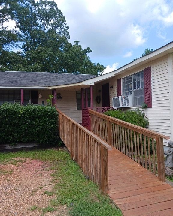 1st image of 1500 Edgeworth Dr E