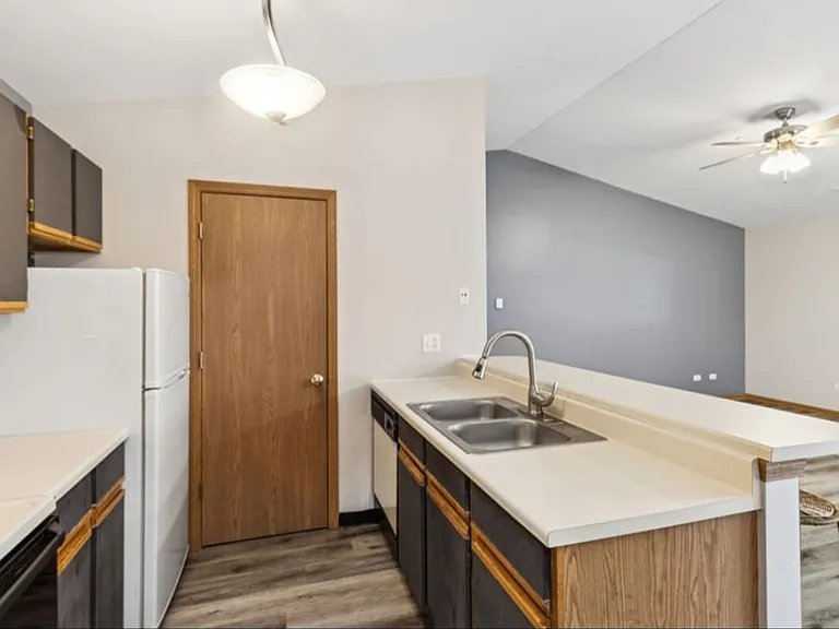 1351 Cunat Ct #3C — Photo 6