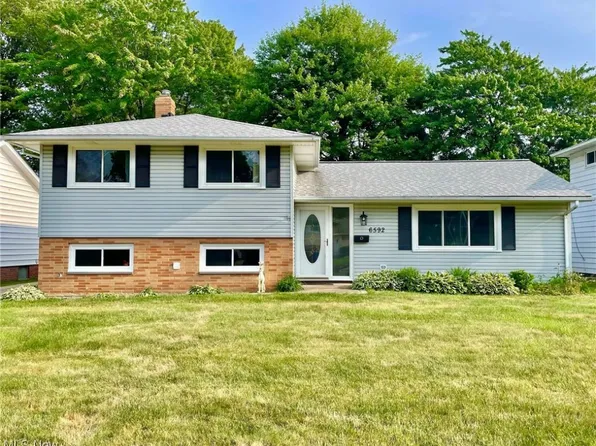 6592 Monterey Dr, Mayfield Heights, OH 44124