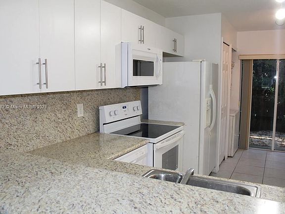 2nd image of 1240 SE 31st Ct Unit 102