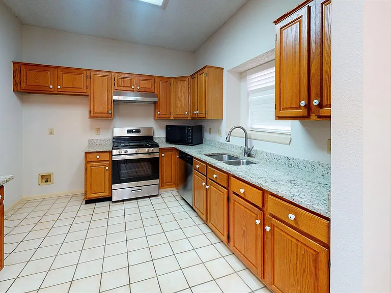4012 Sendero Trl — Photo 10