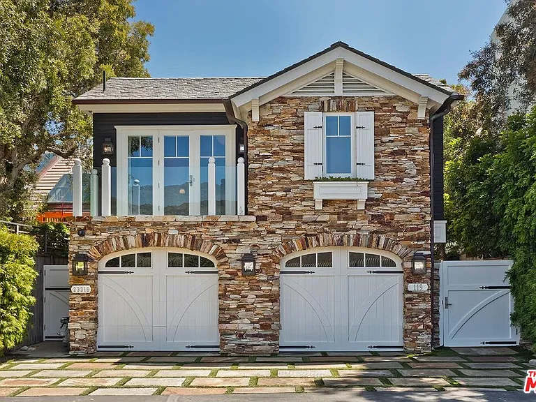 119 Malibu Colony Rd — Photo 2