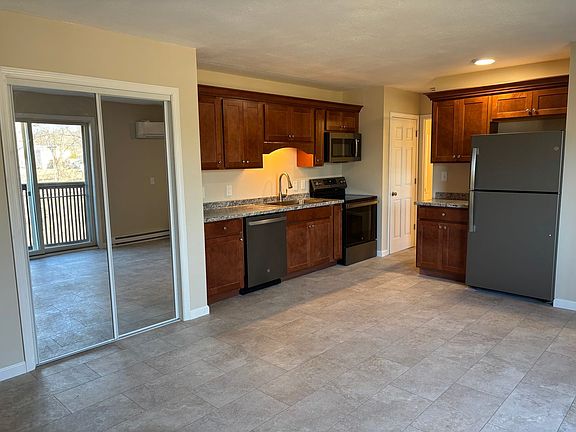 2nd image of 1418 Sorenson Ln #4