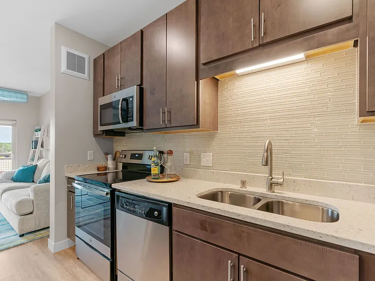 Overlook - 1 Bed / 1 Bath - 726 Sq.Ft.