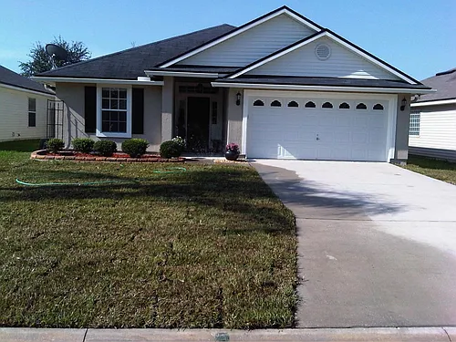 716 Mackenzie Cir Photo 1