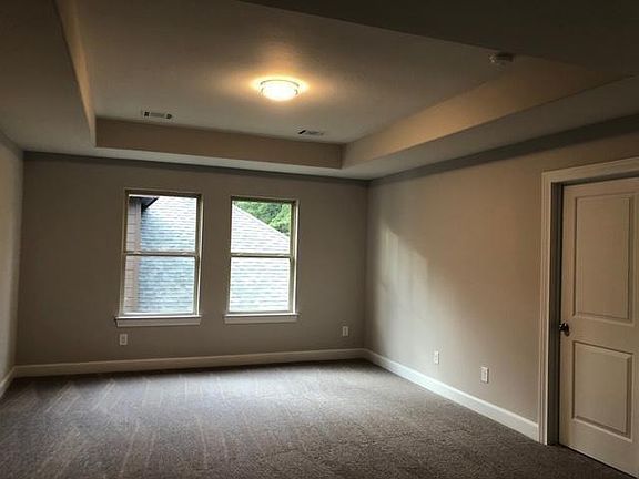 4th image of 18235 Willow Edge Dr