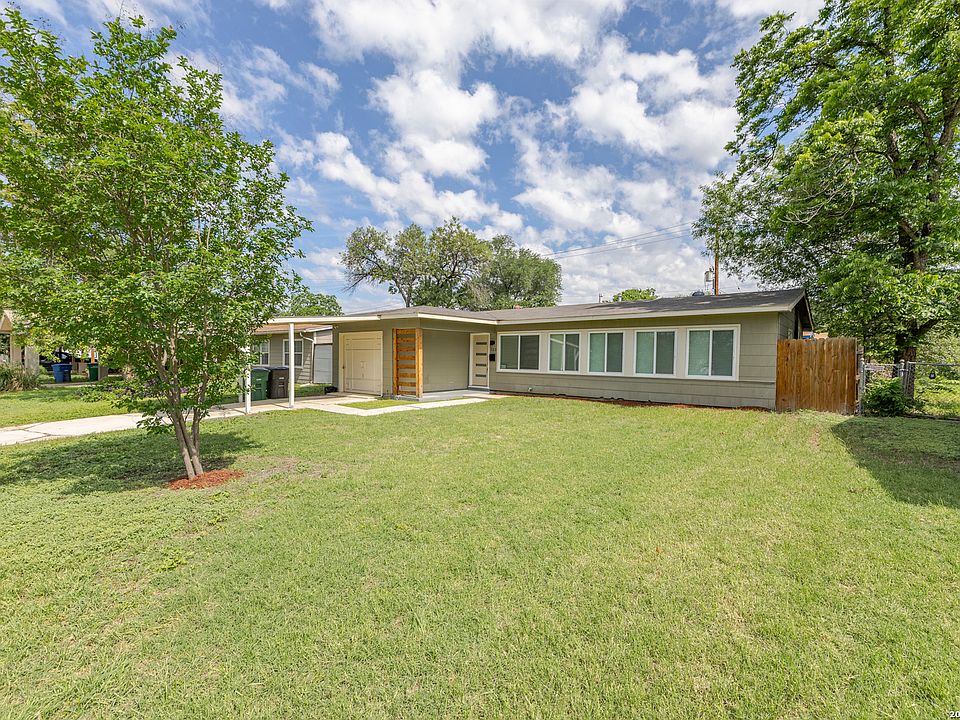 1st image of 323 BASSWOOD DR