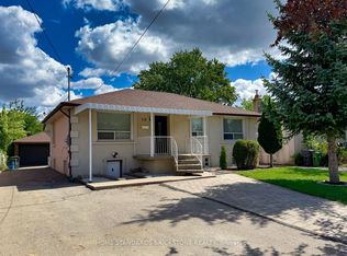 19 Granite St, Toronto, ON M3H3K1