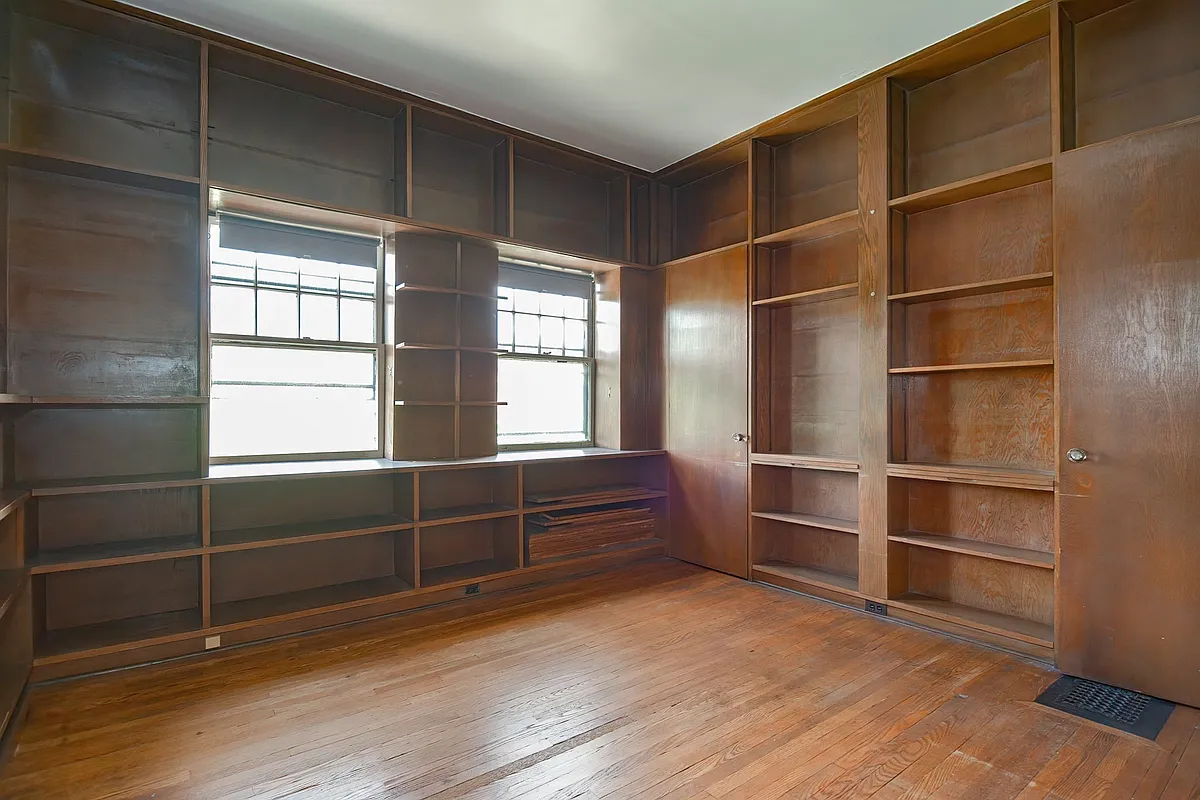 Building Photo - 923 Beacon St #1