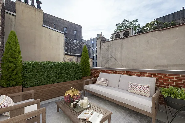 Rented by Bold New York | media 9