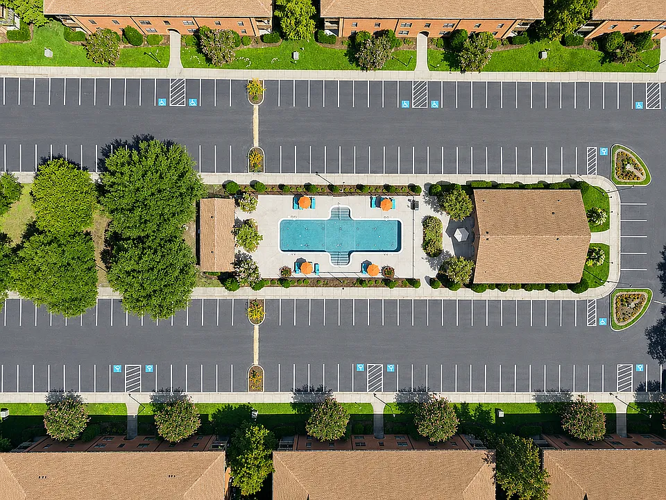 Emerald Leasing Office Overview