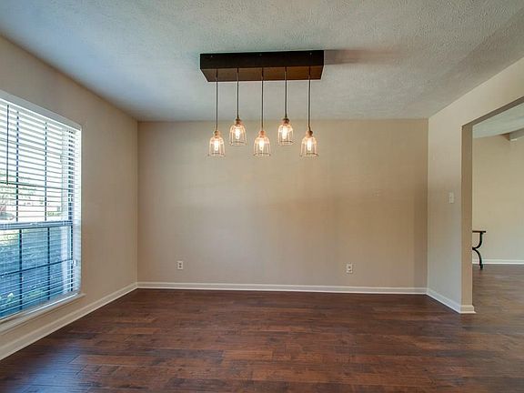 5th image of 487 Clear Creek Ln