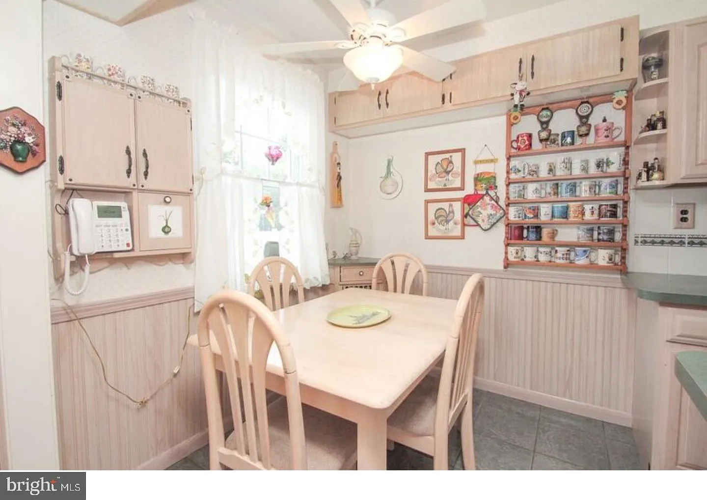 3 bed, 1.5 bath, 1224 sqft, $1,900 — Photo 3