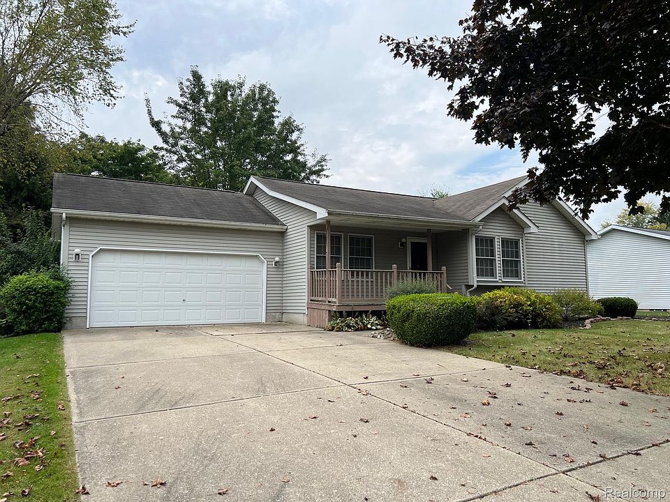 1st image of 817 Lamoreaux Dr